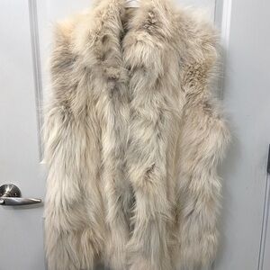 Overland Coyote Fur Vest. STUNNING. Purchased at the Breckinridge, CO store.